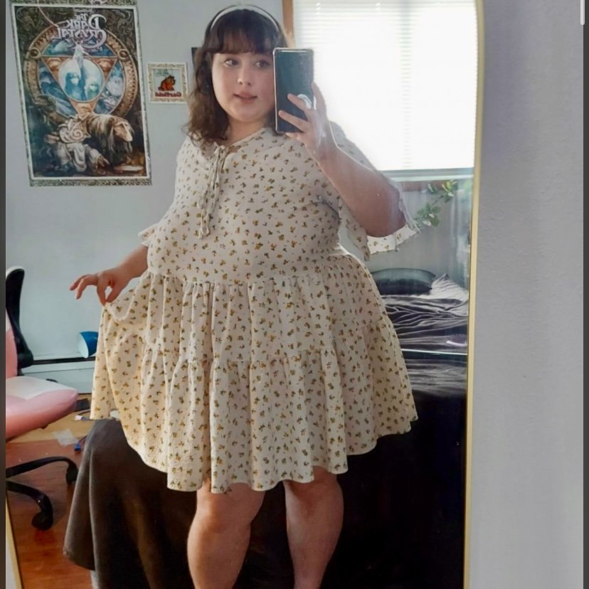 Town’s Local FatAss Babysitter showing what she’s working with #fjpDzru0