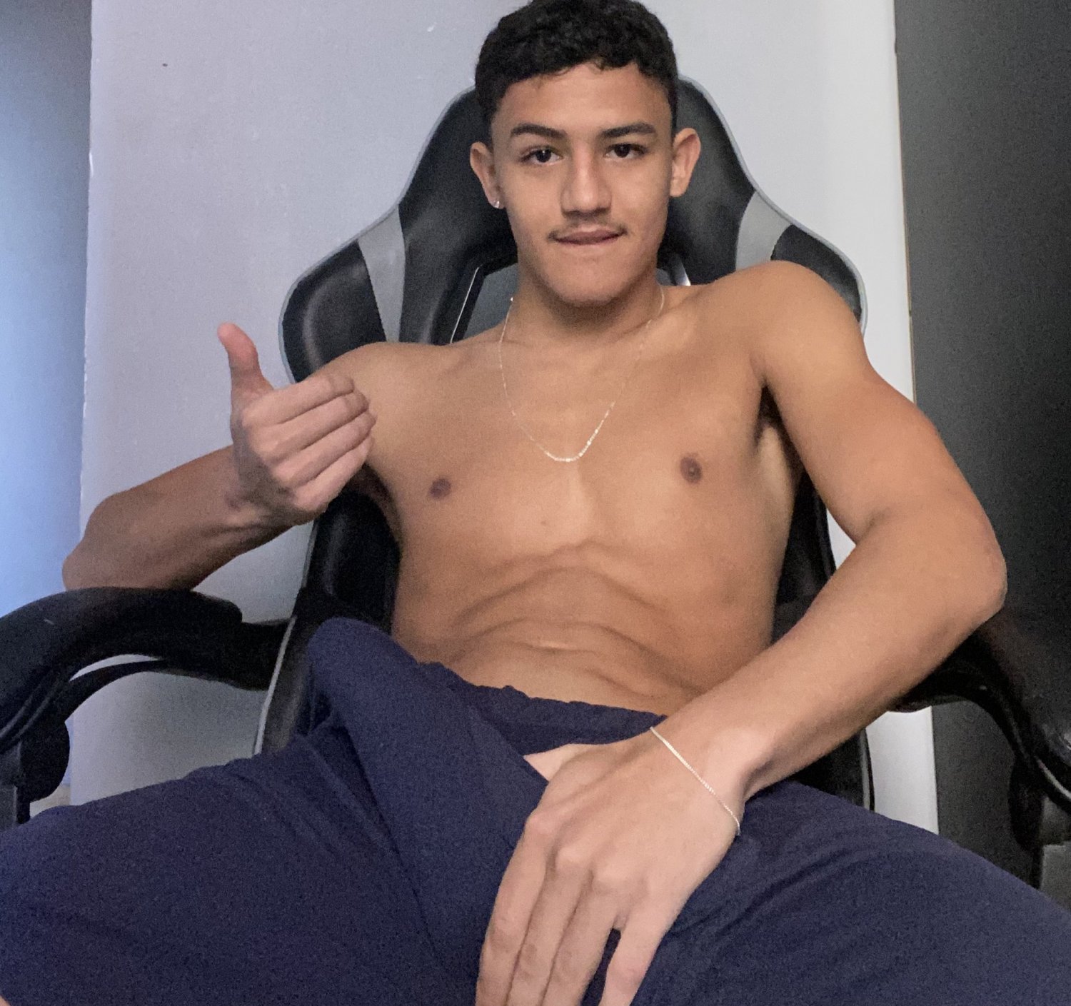 Camboy latino tiktoker Artur #58XHWw5P